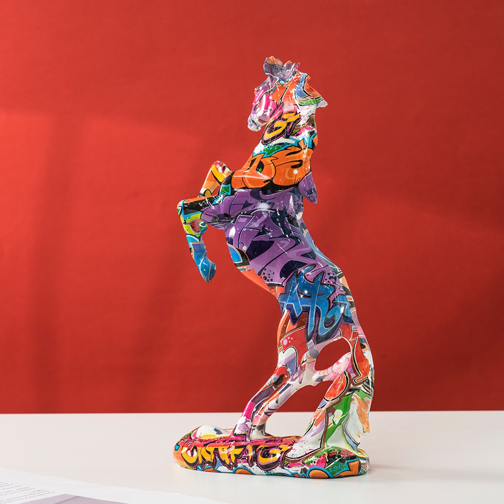 Estatua de caballo graffiti, a - Resin Art Decoration Items reseña y precio